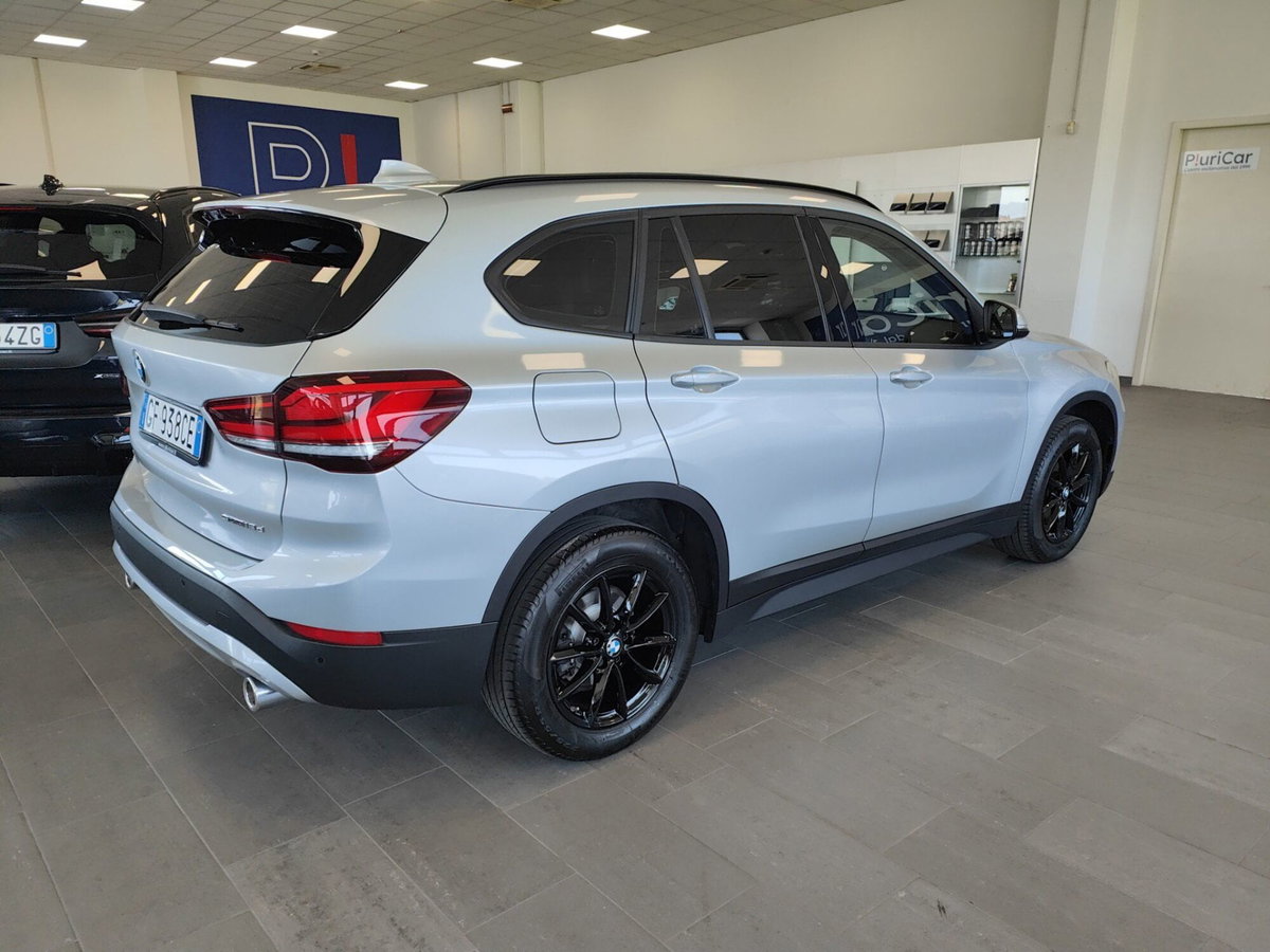 BMW X1 sdrive18d X-Line auto (8)