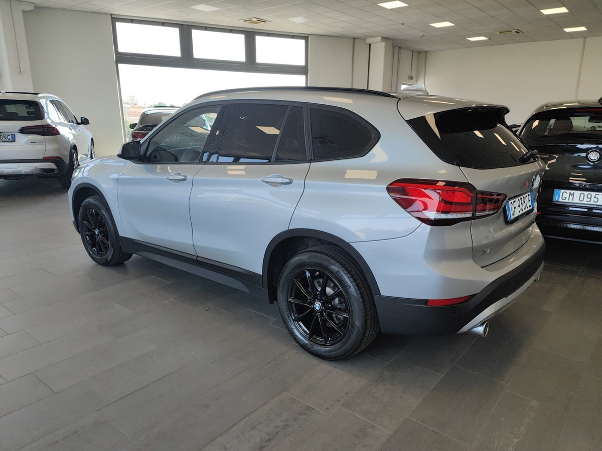 BMW X1 sdrive18d X-Line auto (9)