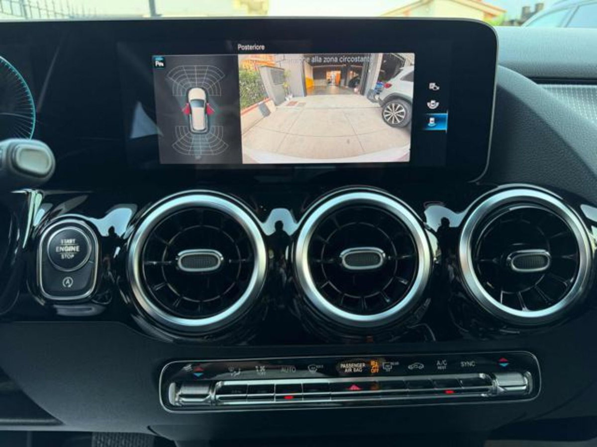 Mercedes-Benz Classe B 180 d Sport (13)