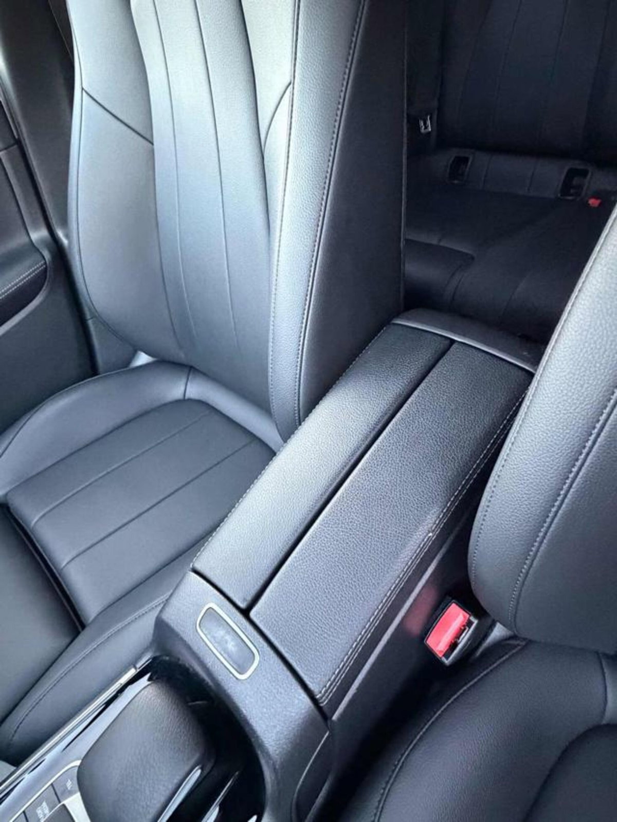 Mercedes-Benz Classe B 180 d Sport (16)