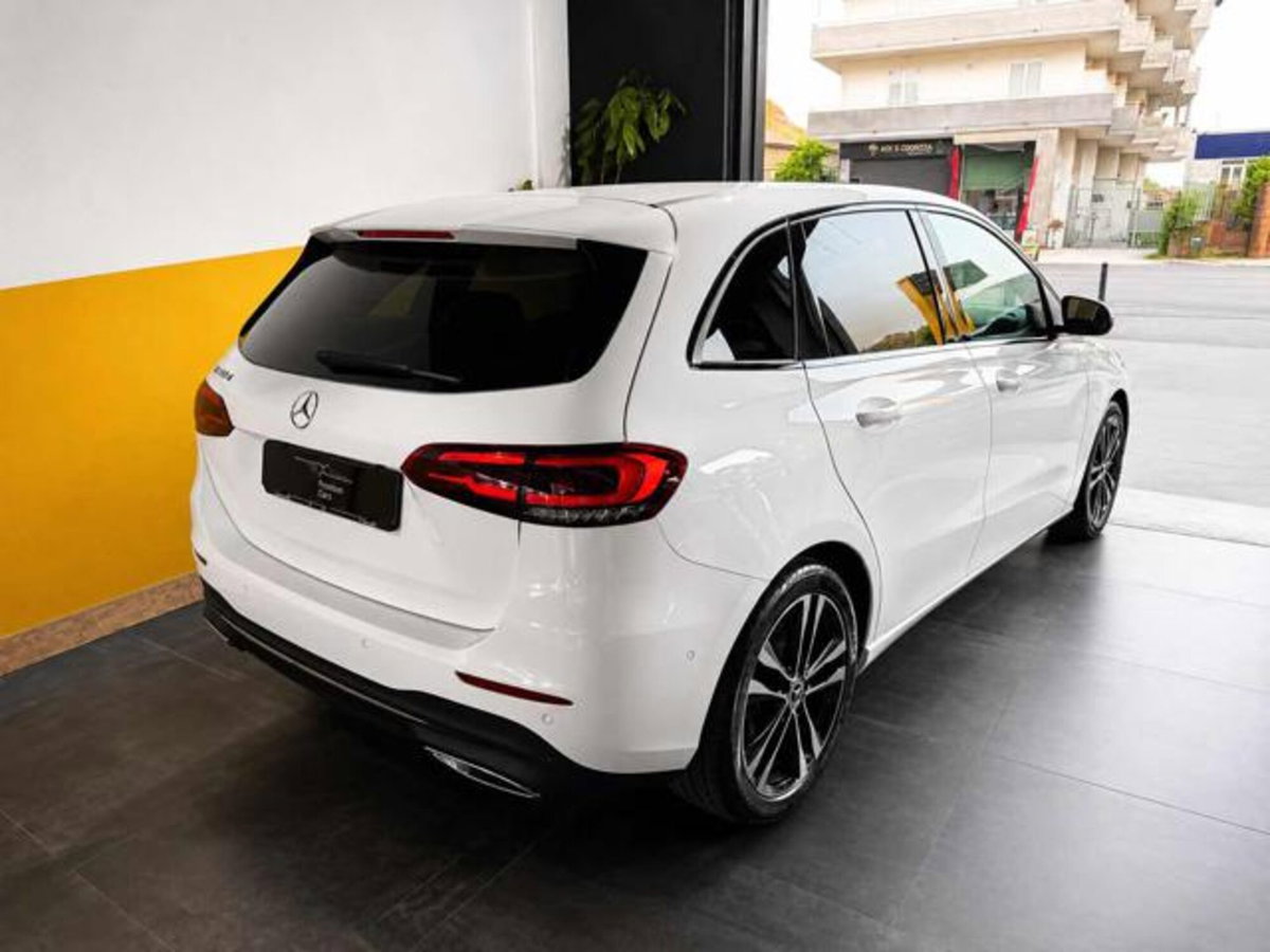 Mercedes-Benz Classe B 180 d Sport (4)