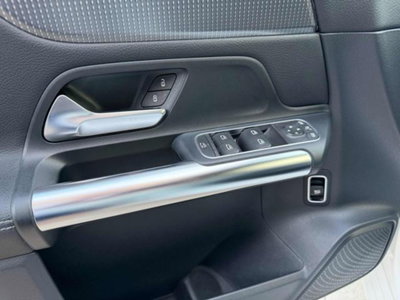 Mercedes-Benz Classe B 180 d Sport (7)