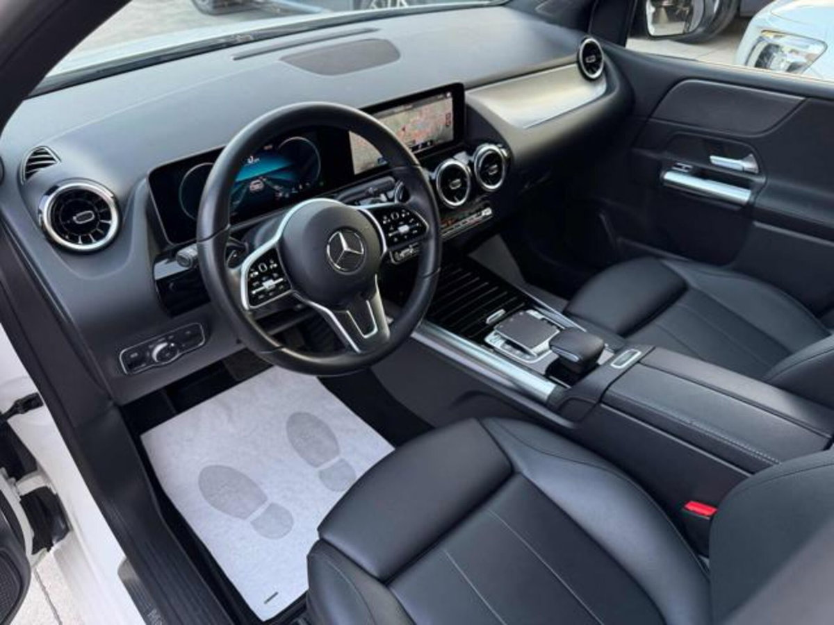 Mercedes-Benz Classe B 180 d Sport (9)