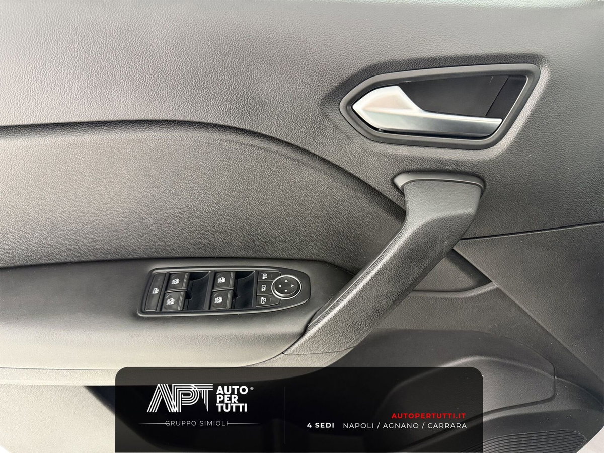 Renault Captur Blue dCi 115 CV EDC Business (13)