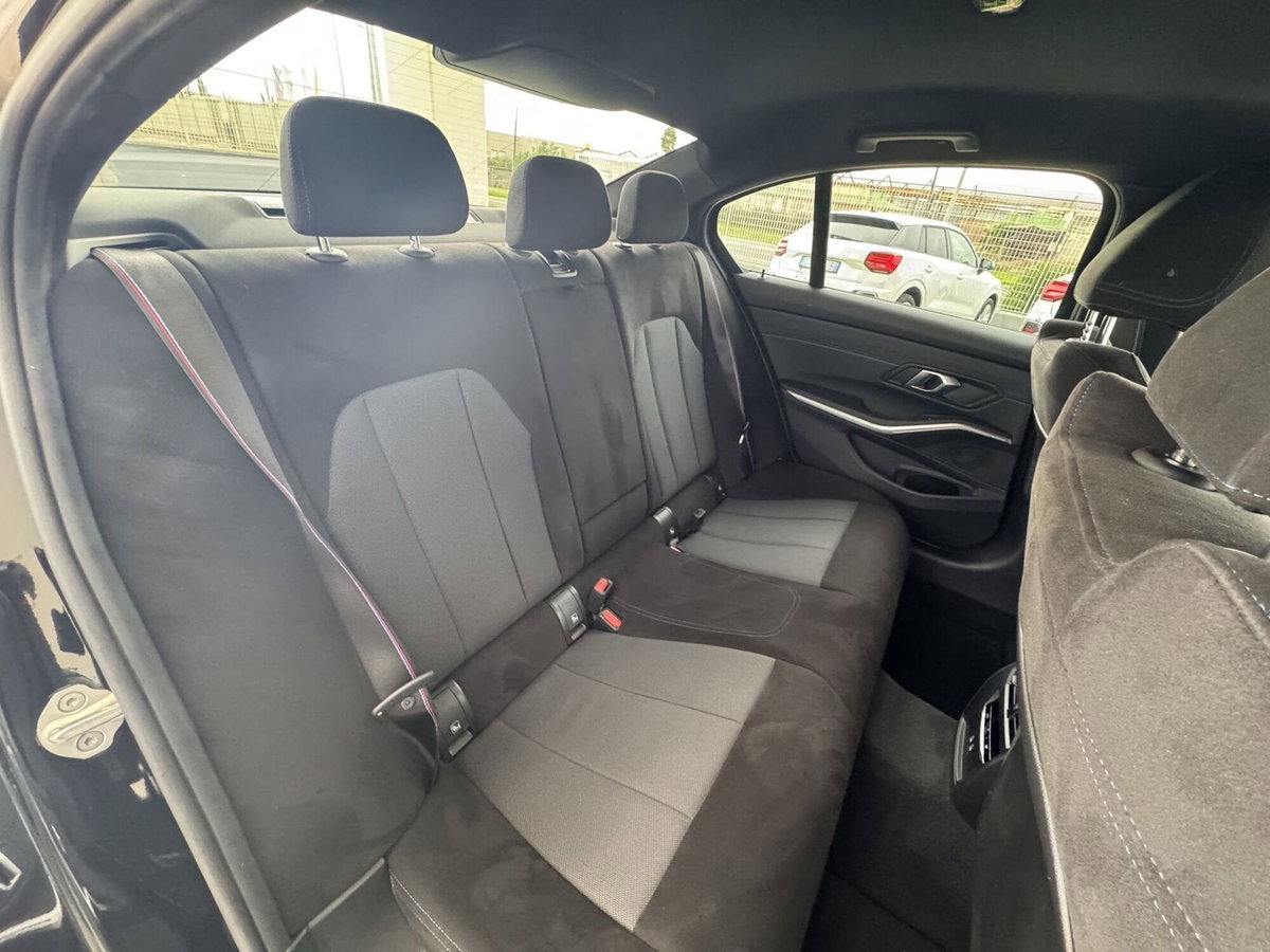 BMW Serie 3 320d 48V xDrive Msport (17)