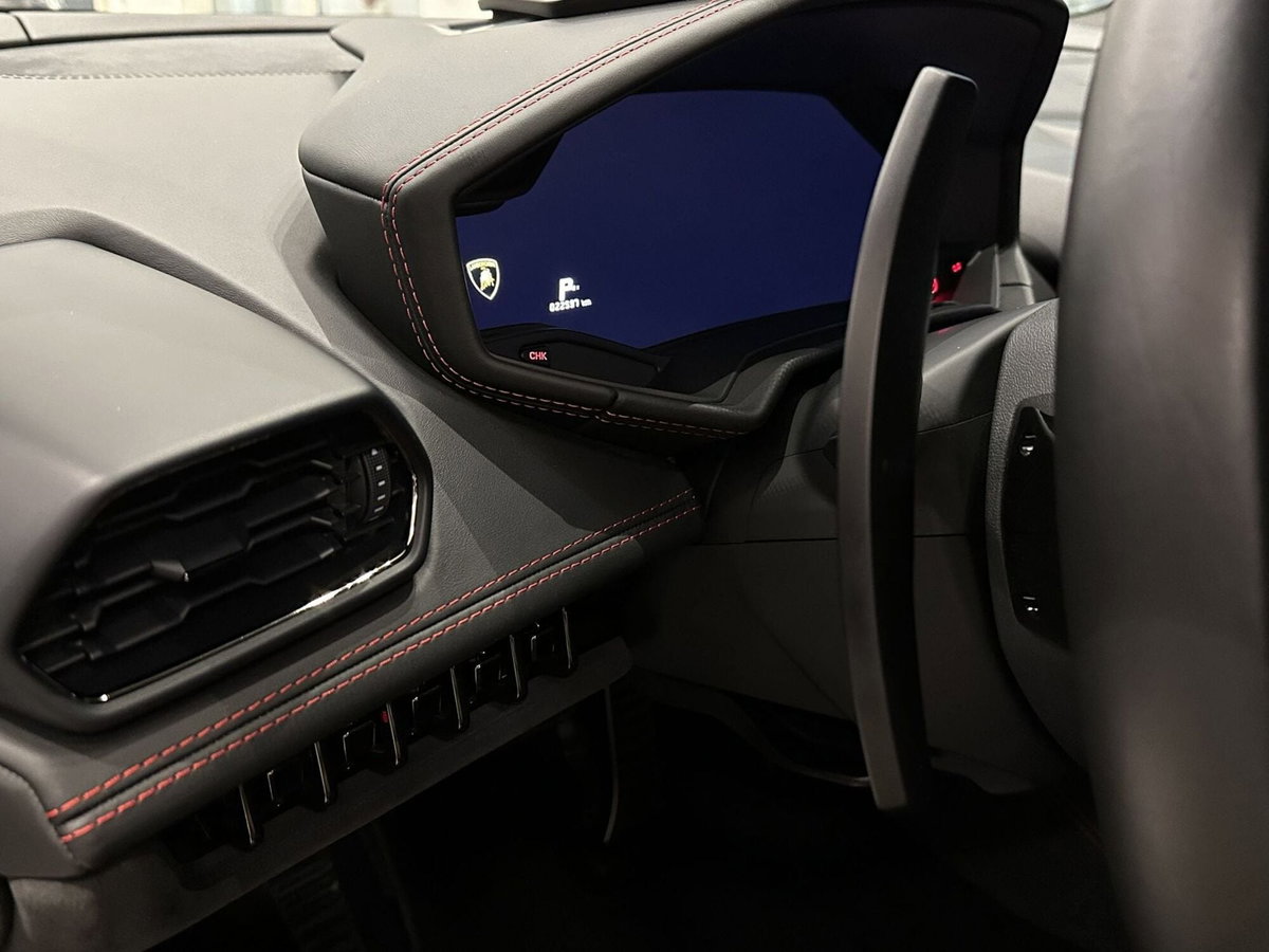 Lamborghini Huracán Coupé 5.2 V10 LP 610-4 Coupé (10)