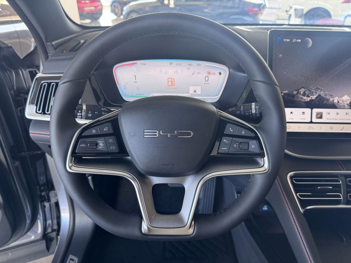 Byd Seal U DM-i 1.5 phev Design awd (11)