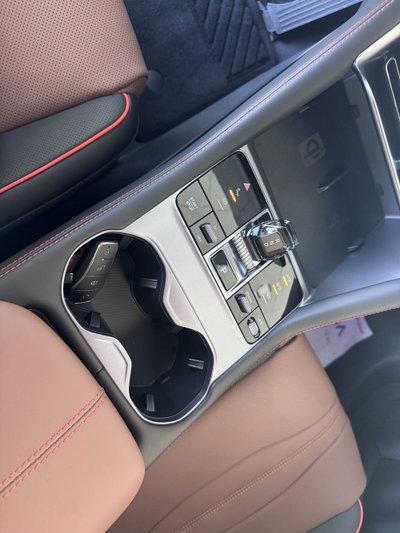 Byd Seal U DM-i 1.5 phev Design awd (13)