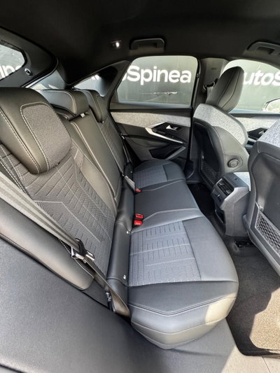 Peugeot 3008 73 kWh GT (18)