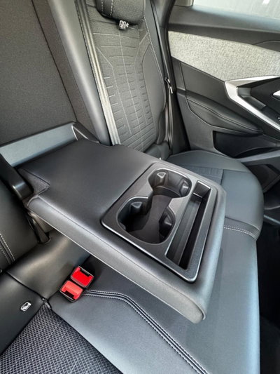 Peugeot 3008 73 kWh GT (19)