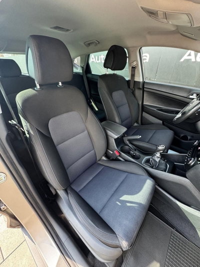 Hyundai Tucson 1.7 CRDi XPossible (12)