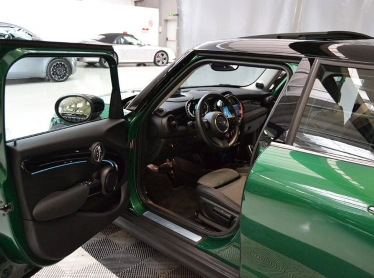 MINI Mini 1.5 Cooper Classic 5 porte (2)