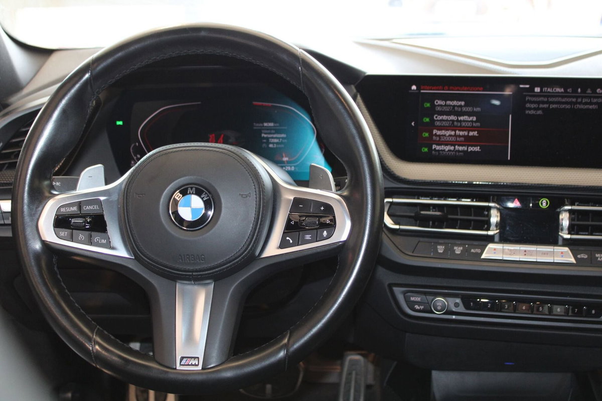 BMW Serie 1 5p. 120d xDrive 5p. Msport (11)