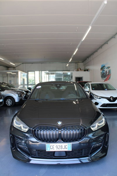 BMW Serie 1 5p. 120d xDrive 5p. Msport (2)