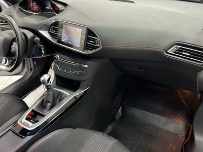 Peugeot 308 BlueHDi 130 S&S EAT8 GT Line (10)