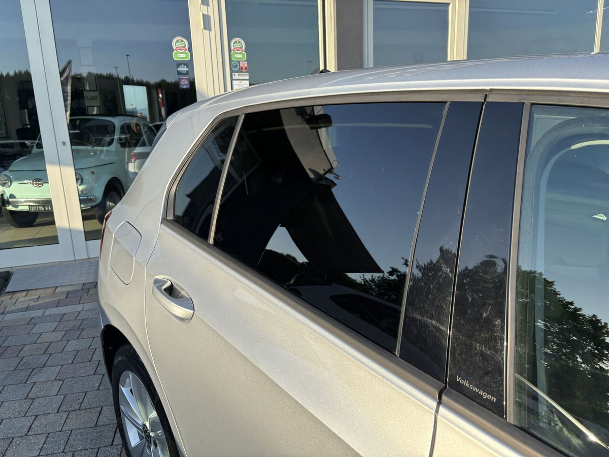 Volkswagen Golf 2.0 TDI 150 CV DSG SCR Life (16)