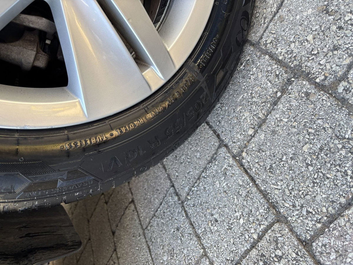 Volkswagen Golf 2.0 TDI 150 CV DSG SCR Life (9)