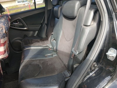 Toyota Rav4 D-4D 150 CV (13)