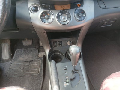 Toyota Rav4 D-4D 150 CV (15)