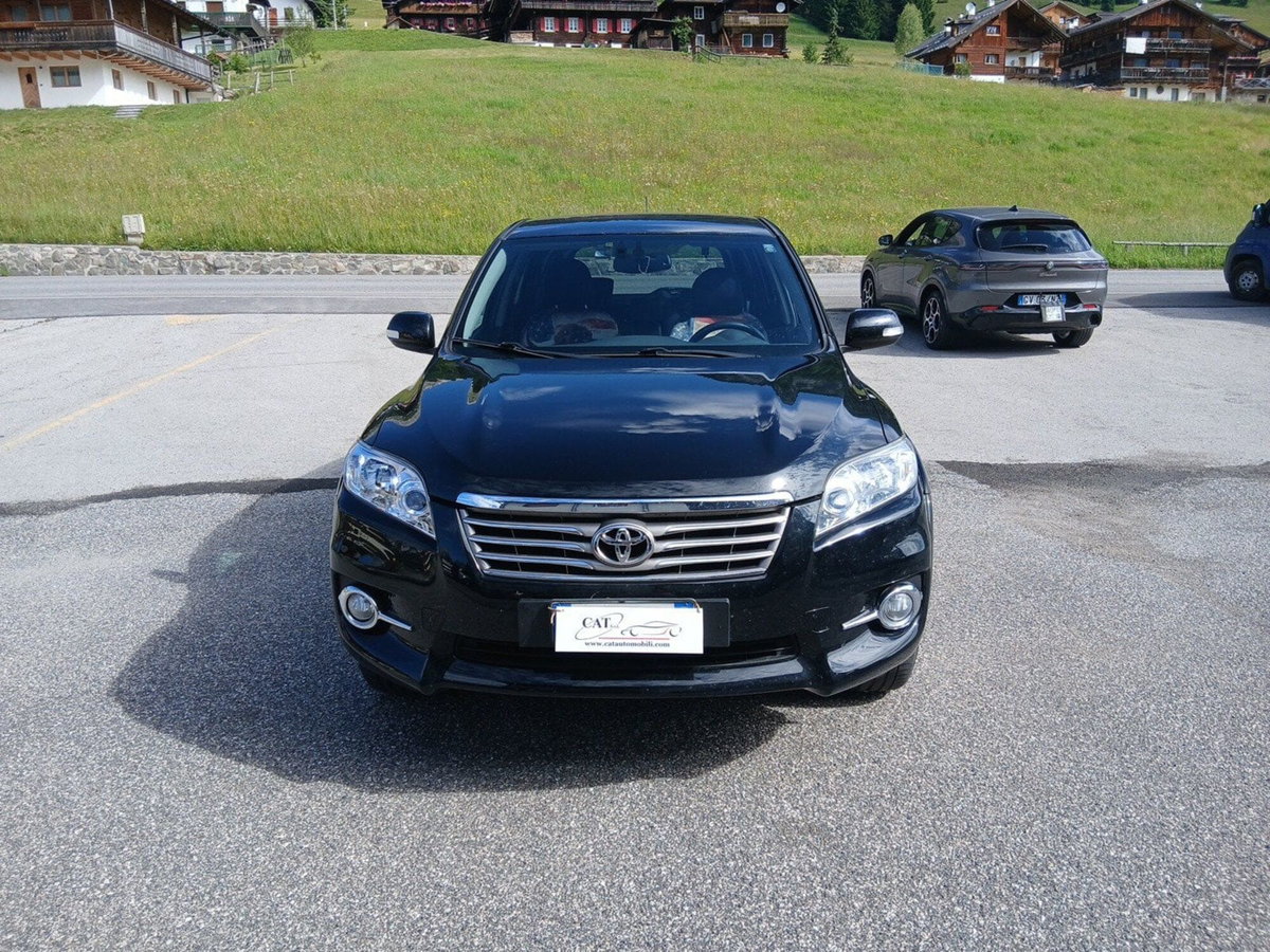 Toyota Rav4 D-4D 150 CV (5)