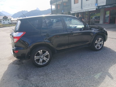 Toyota Rav4 D-4D 150 CV (6)