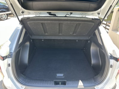 Hyundai Kona 1.0 t-gdi 48V X Line Tech Pack 2wd mt (11)