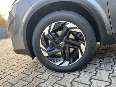 Nissan Qashqai 1.3 mhev N-Connecta 2wd 140cv (8)