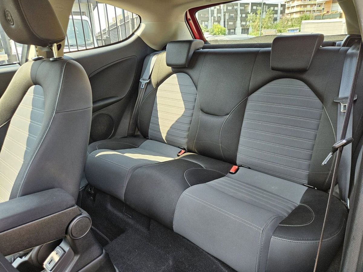 Alfa Romeo MiTo 1.3 JTDm 95 CV S&S (9)