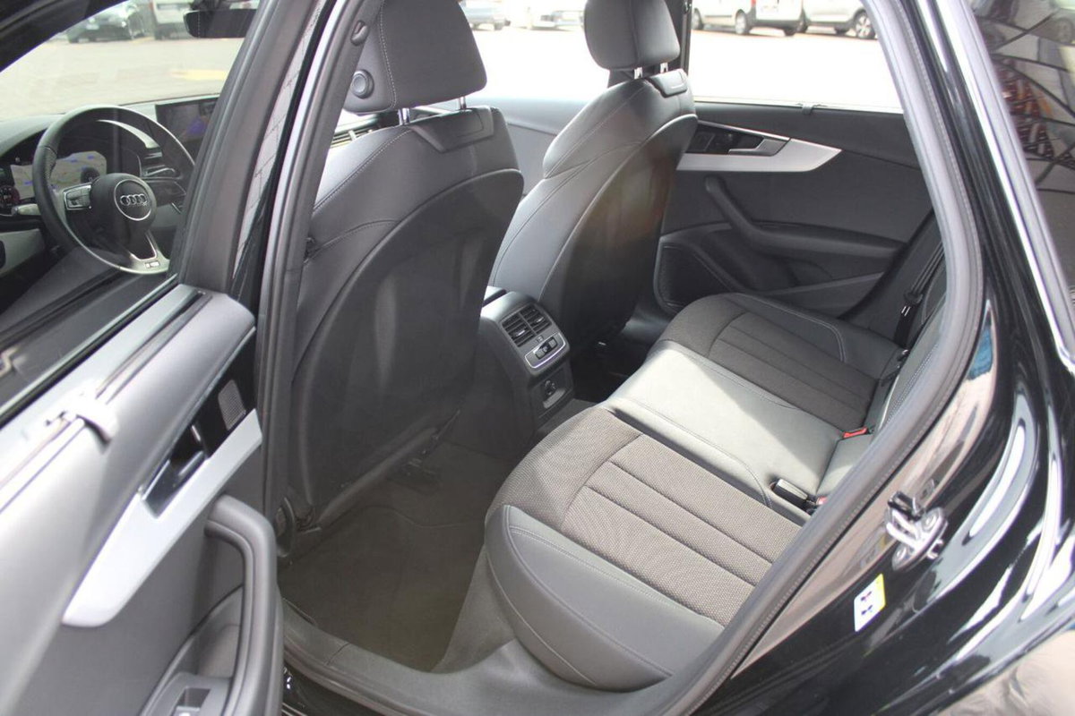 Audi A4 Avant 40 2.0 tfsi mhev Business quattro 204cv s-tronic (12)