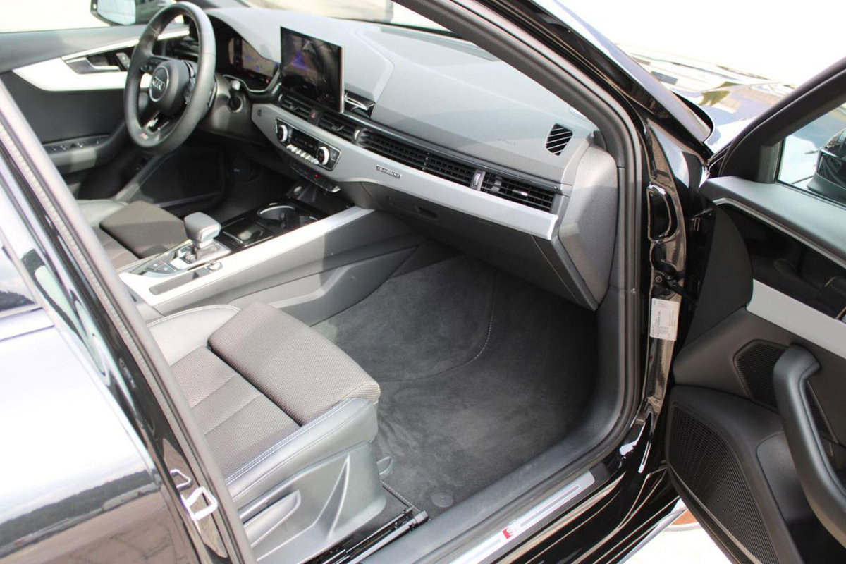 Audi A4 Avant 40 2.0 tfsi mhev Business quattro 204cv s-tronic (17)