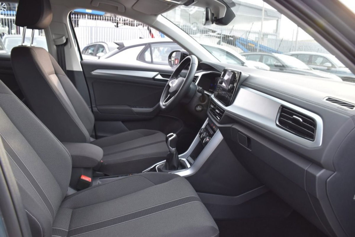 Volkswagen T-Roc 2.0 tdi Life 115cv (18)