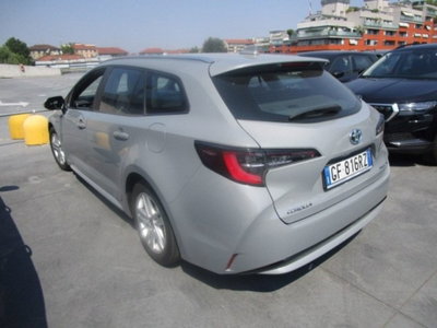 Toyota Corolla Touring Sports 1.8 Hybrid Business (2)