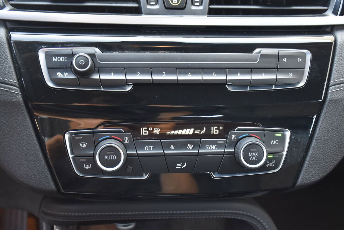 BMW X1 sDrive16d xLine Plus (13)