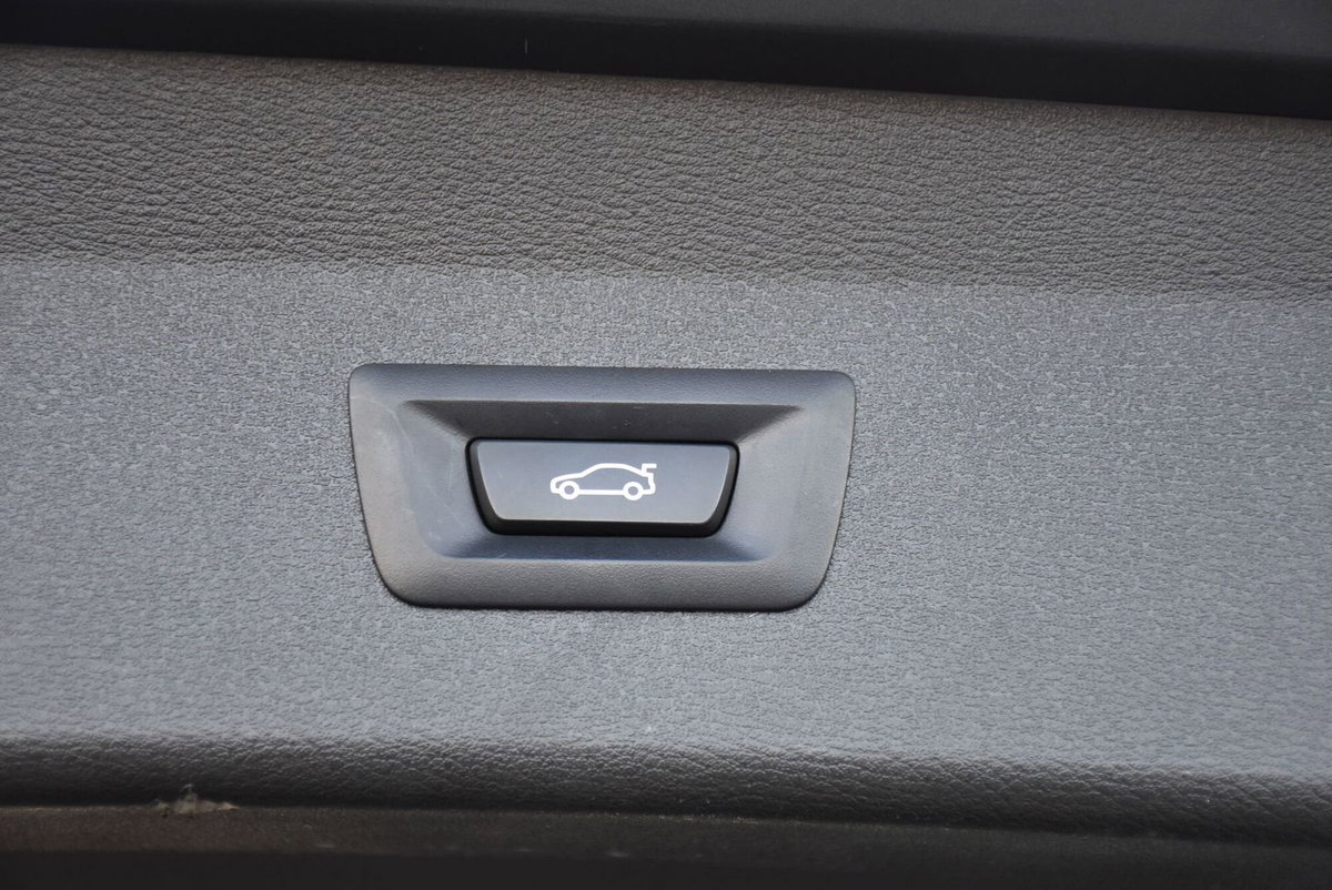 BMW X1 sDrive16d xLine Plus (18)