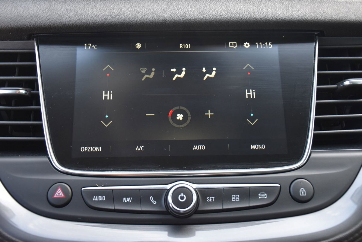 Opel Grandland 1.5 diesel Ecotec aut. Business Elegance (11)