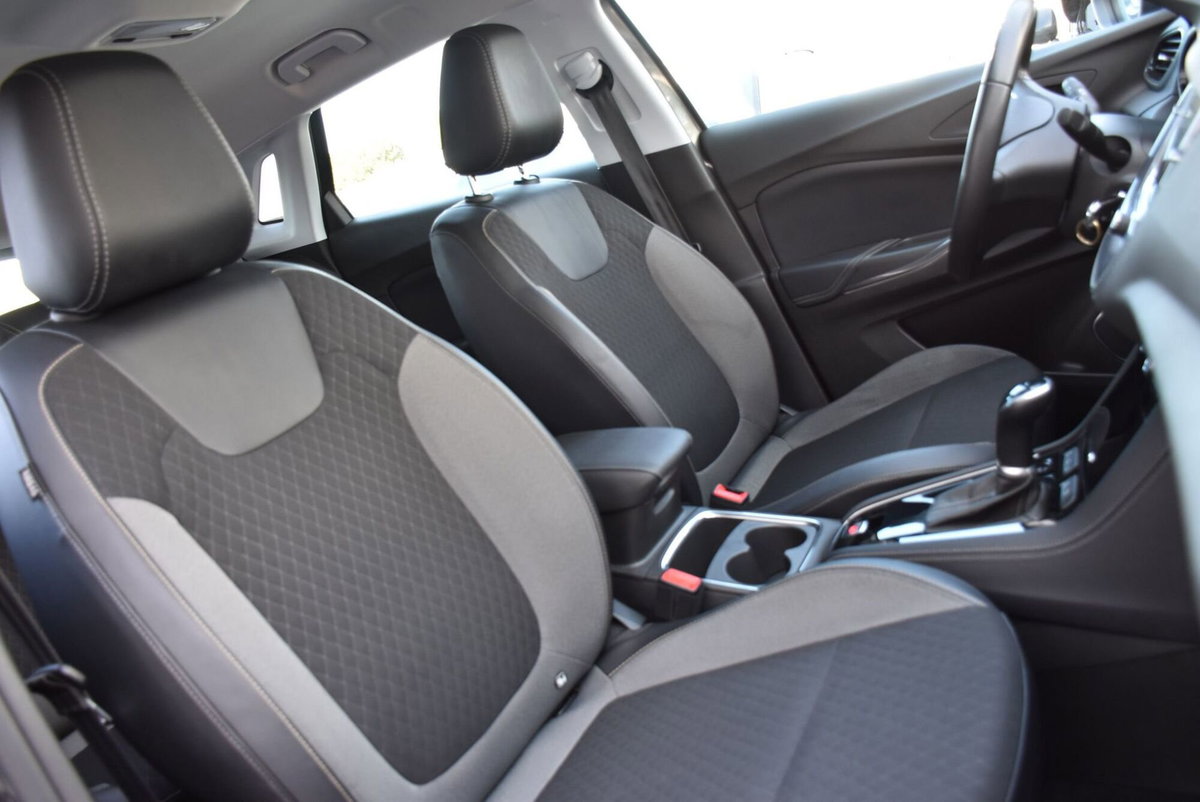 Opel Grandland 1.5 diesel Ecotec aut. Business Elegance (20)