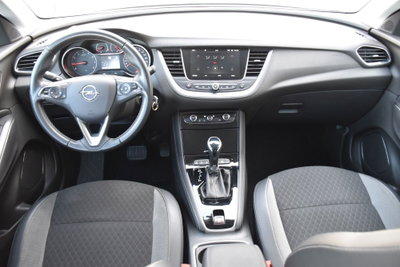 Opel Grandland 1.5 diesel Ecotec aut. Business Elegance (7)