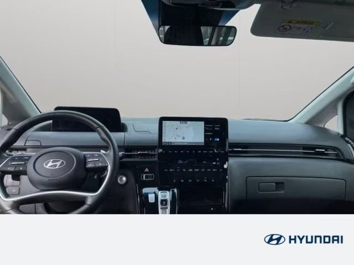 Hyundai Staria 1.6 hev 2wd auto (12)
