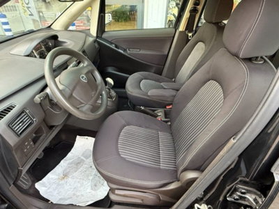 Lancia Musa 1.4 16V EURO 5 Oro Plus (11)