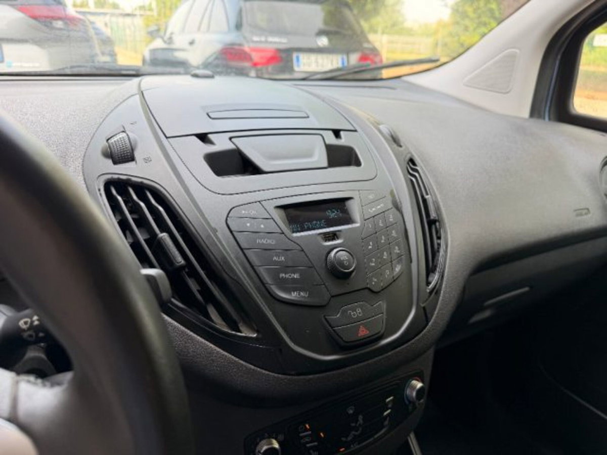 Ford Transit Courier 1.0 EcoBoost 100CV  Trend (10)