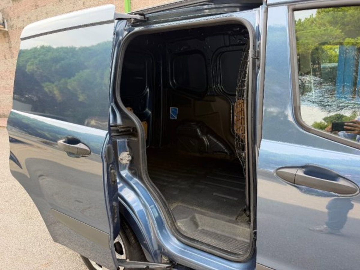 Ford Transit Courier 1.0 EcoBoost 100CV  Trend (11)