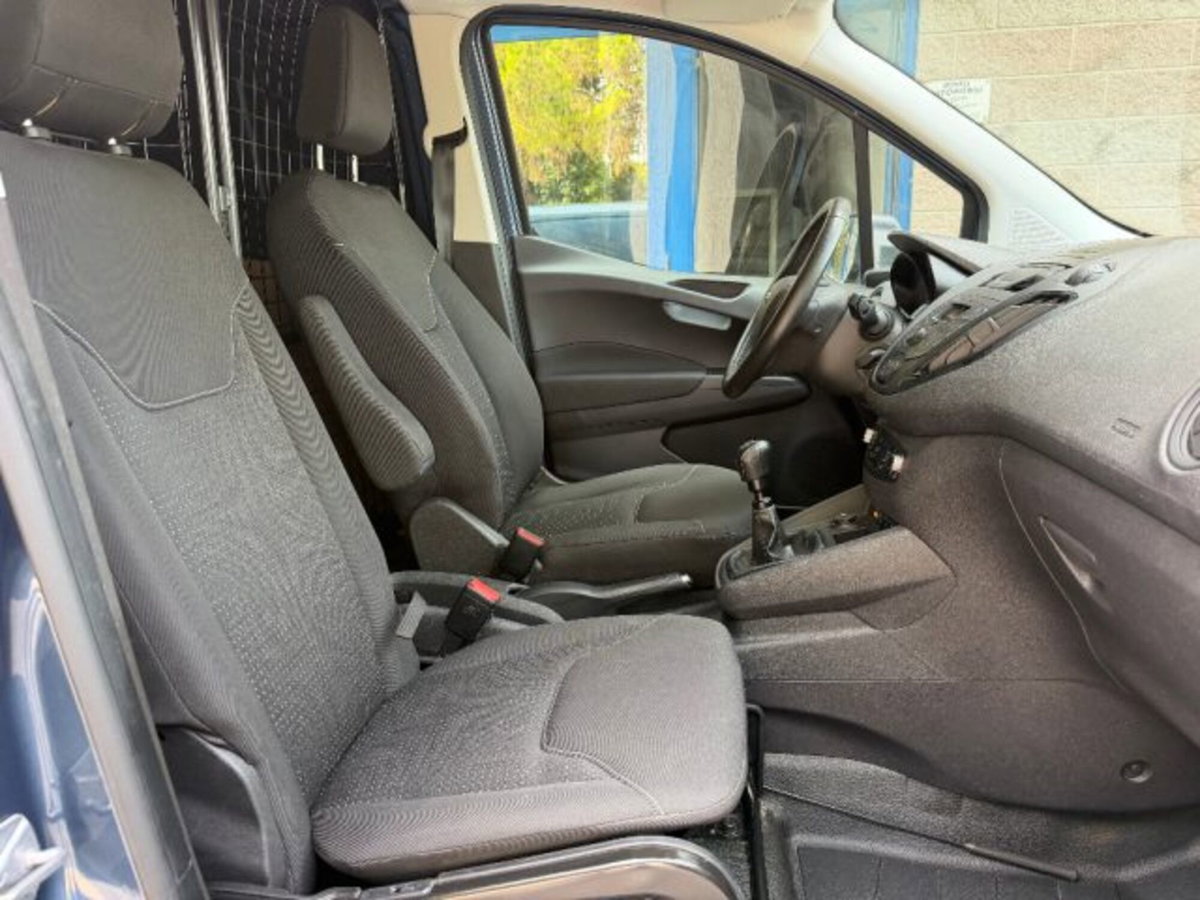 Ford Transit Courier 1.0 EcoBoost 100CV  Trend (9)