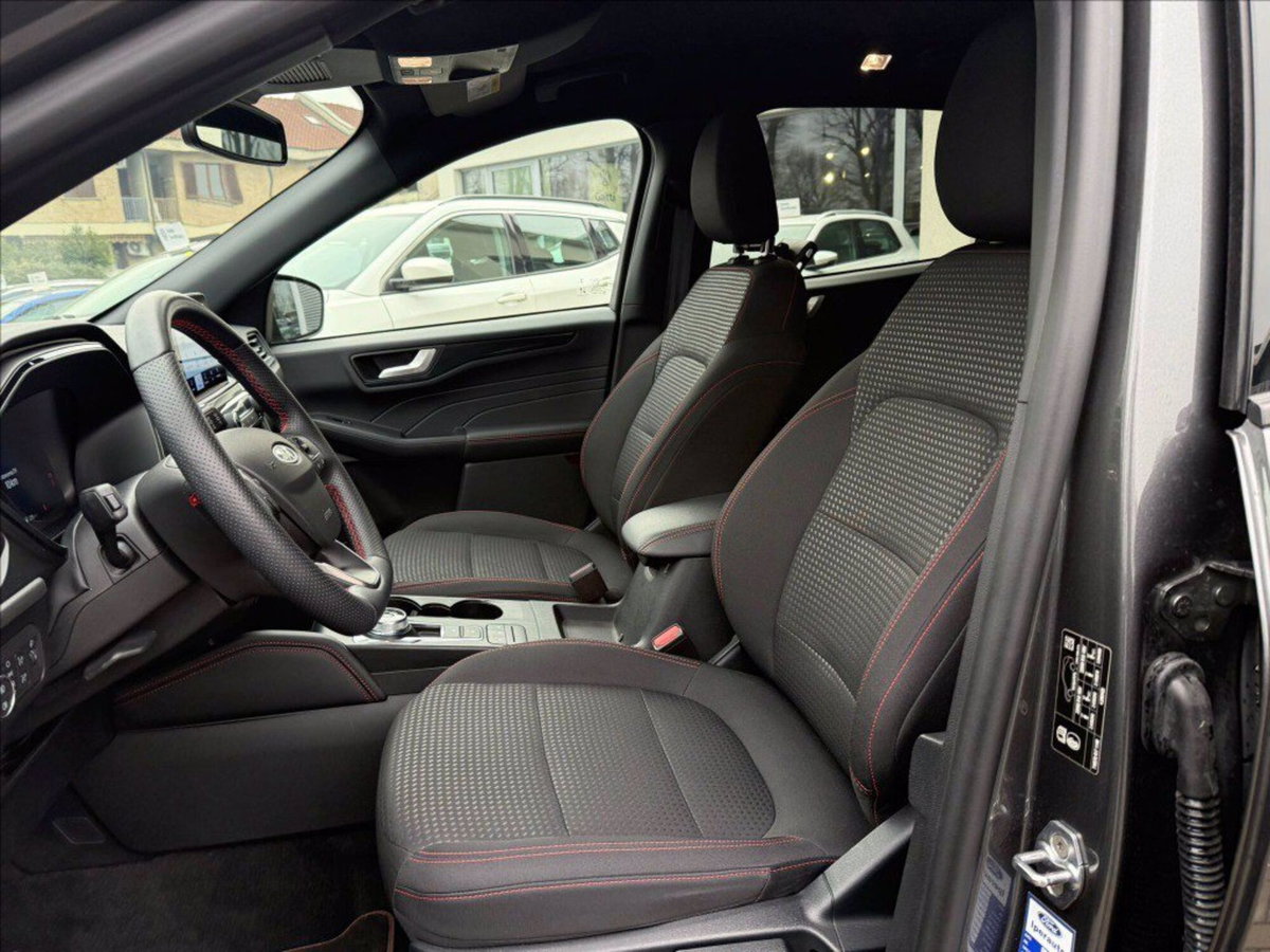 Ford Kuga 2.5 Plug In Hybrid 225 CV CVT 2WD (13)