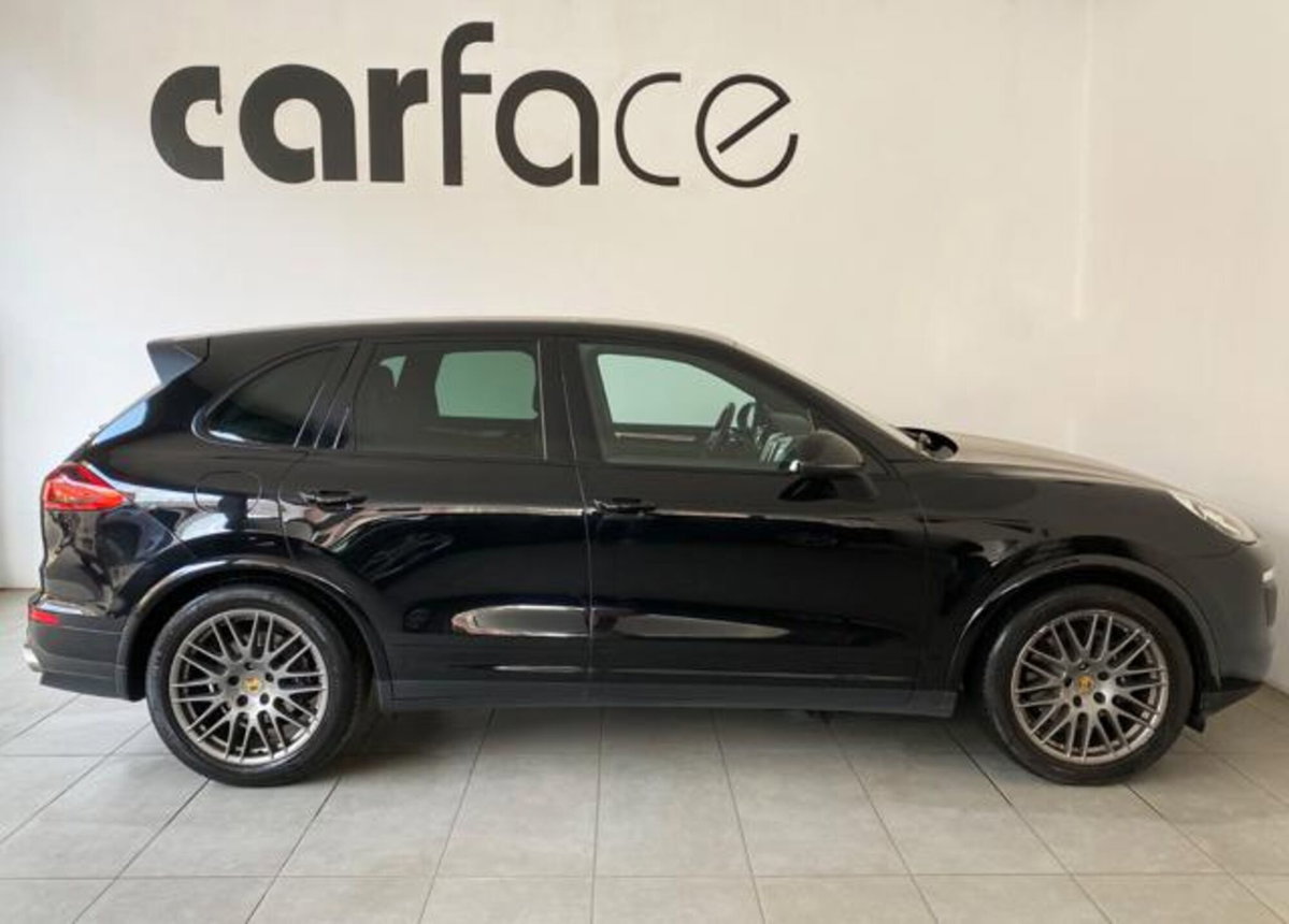 Porsche Cayenne 3.0 Diesel Platinum Edition (4)