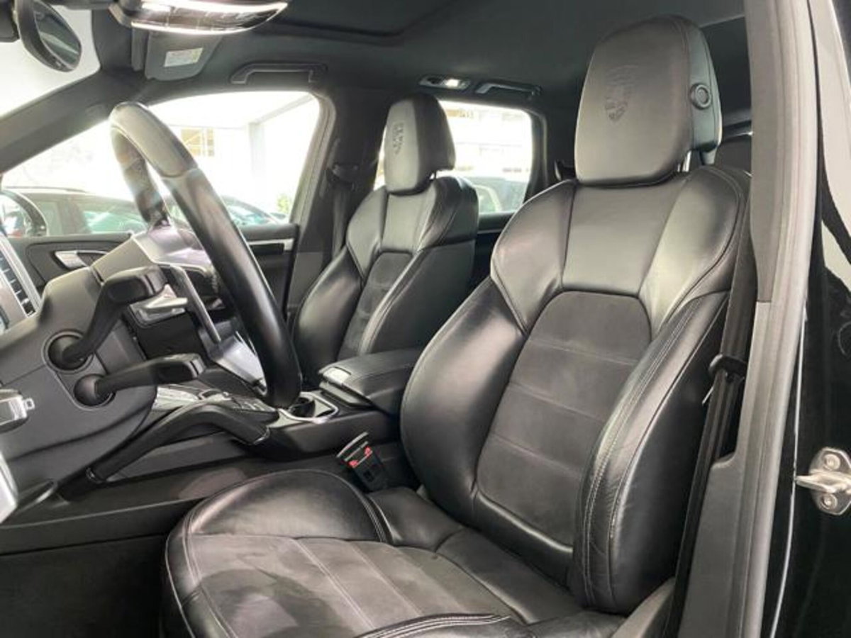 Porsche Cayenne 3.0 Diesel Platinum Edition (8)