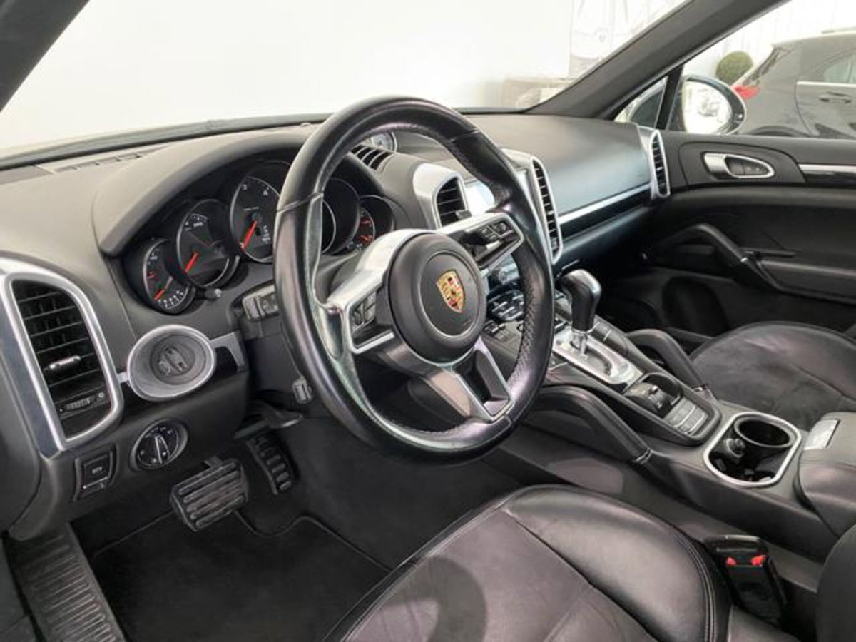 Porsche Cayenne 3.0 Diesel Platinum Edition (9)