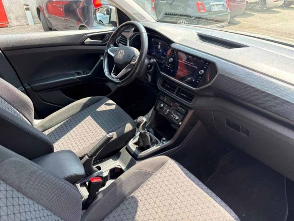 Volkswagen T-Cross 1.0 TSI Style BMT (9)