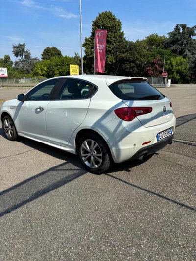 Alfa Romeo Giulietta 2.0 JTDm Veloce 170cv tct (4)
