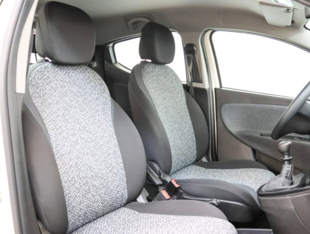 Lancia Ypsilon 1.0 FireFly 5 porte S&S Hybrid Ecochic Silver (12)