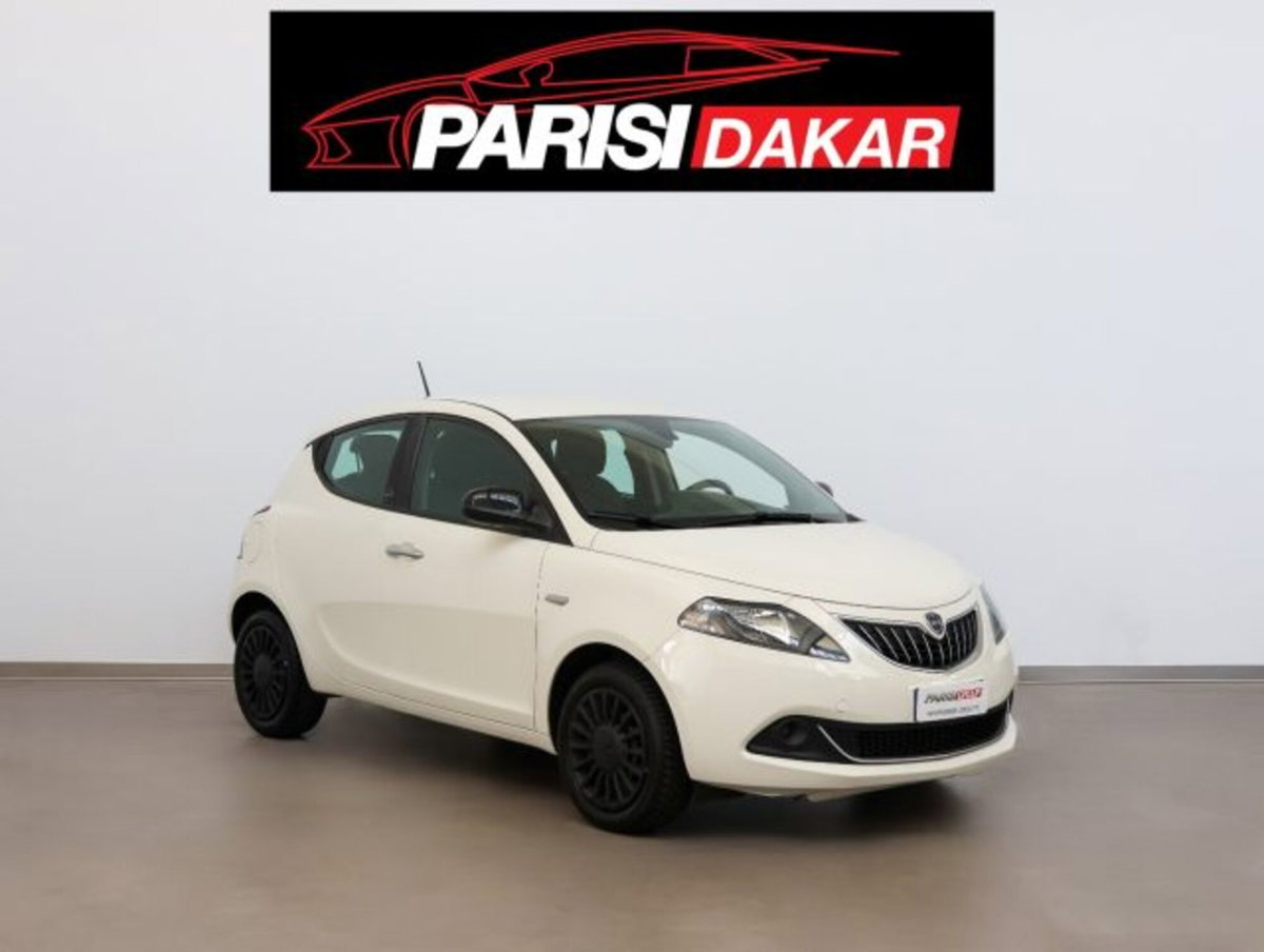 Lancia Ypsilon 1.0 FireFly 5 porte S&S Hybrid Ecochic Silver (2)